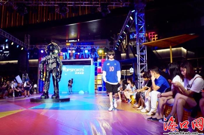 跳舞男最新,跳舞男最新風(fēng)采，動(dòng)感舞步引領(lǐng)潮流