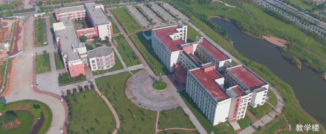 大學(xué)最新好嗎,大學(xué)最新好嗎？探討現(xiàn)代教育的發(fā)展趨勢(shì)與挑戰(zhàn)