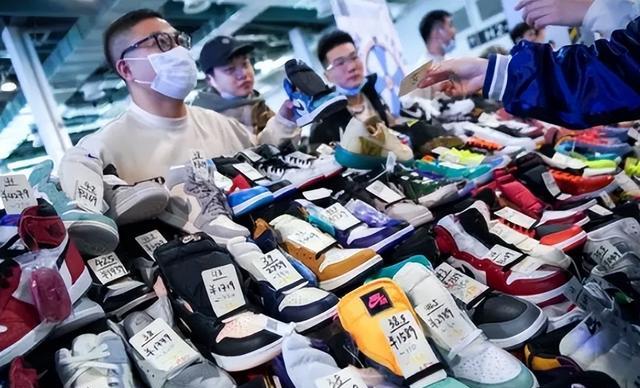 最新?lián)屝?最新?lián)屝瑹岢?，現(xiàn)象、挑戰(zhàn)與未來趨勢(shì)