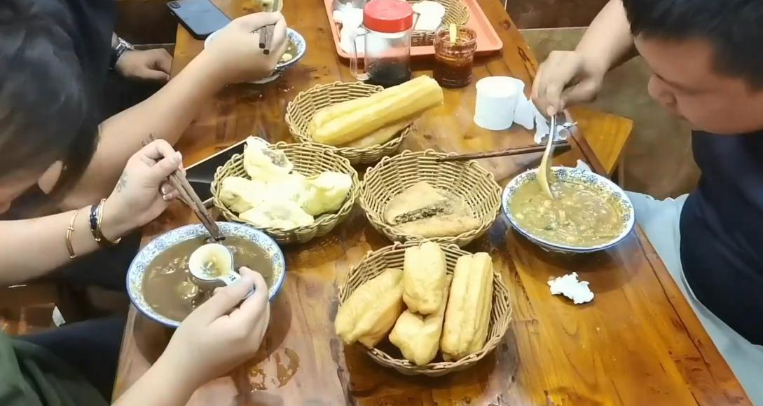 鄭州美食最新,鄭州美食最新動態(tài)，傳統(tǒng)與創(chuàng)新交融的魅力城市